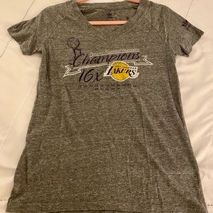 Adidas Laker’s T-Shirt Size L